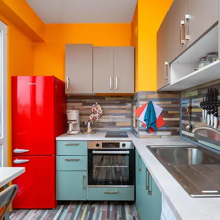 Life In Colours - Artistic 1bd * София