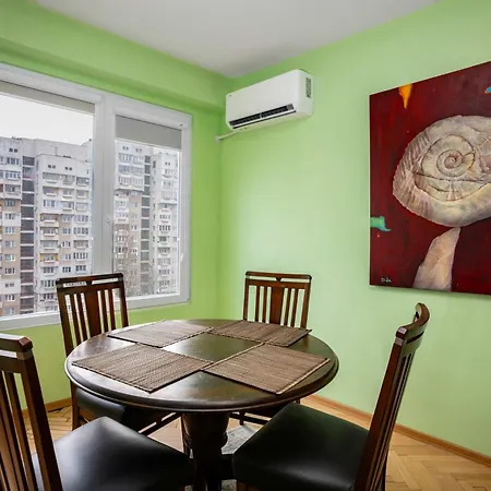 Life In Colours - Artistic 1bd *