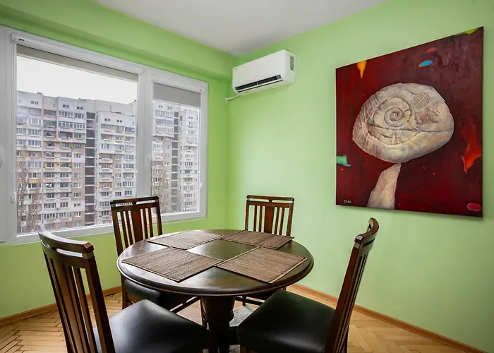 Life In Colours - Artistic 1bd *