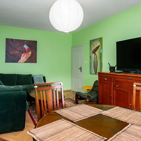 Life In Colours - Artistic 1bd *